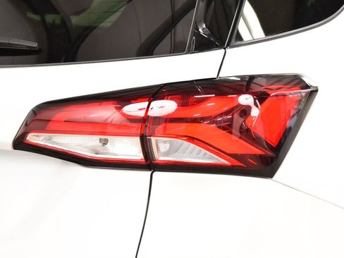 Certified 2024 Chevrolet Equinox Premier AWD/4WD image 15