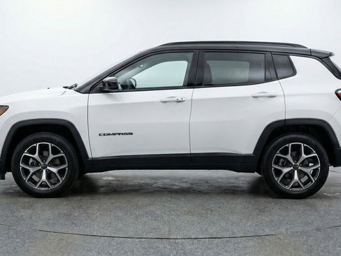 Used 2025 Jeep Compass Limited AWD/4WD image 4