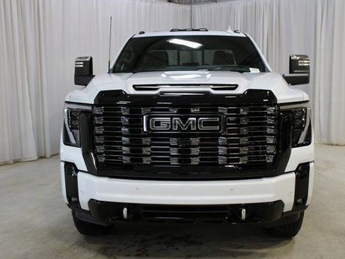 New 2026 GMC Sierra 2500 Denali Ultimate AWD/4WD image 2