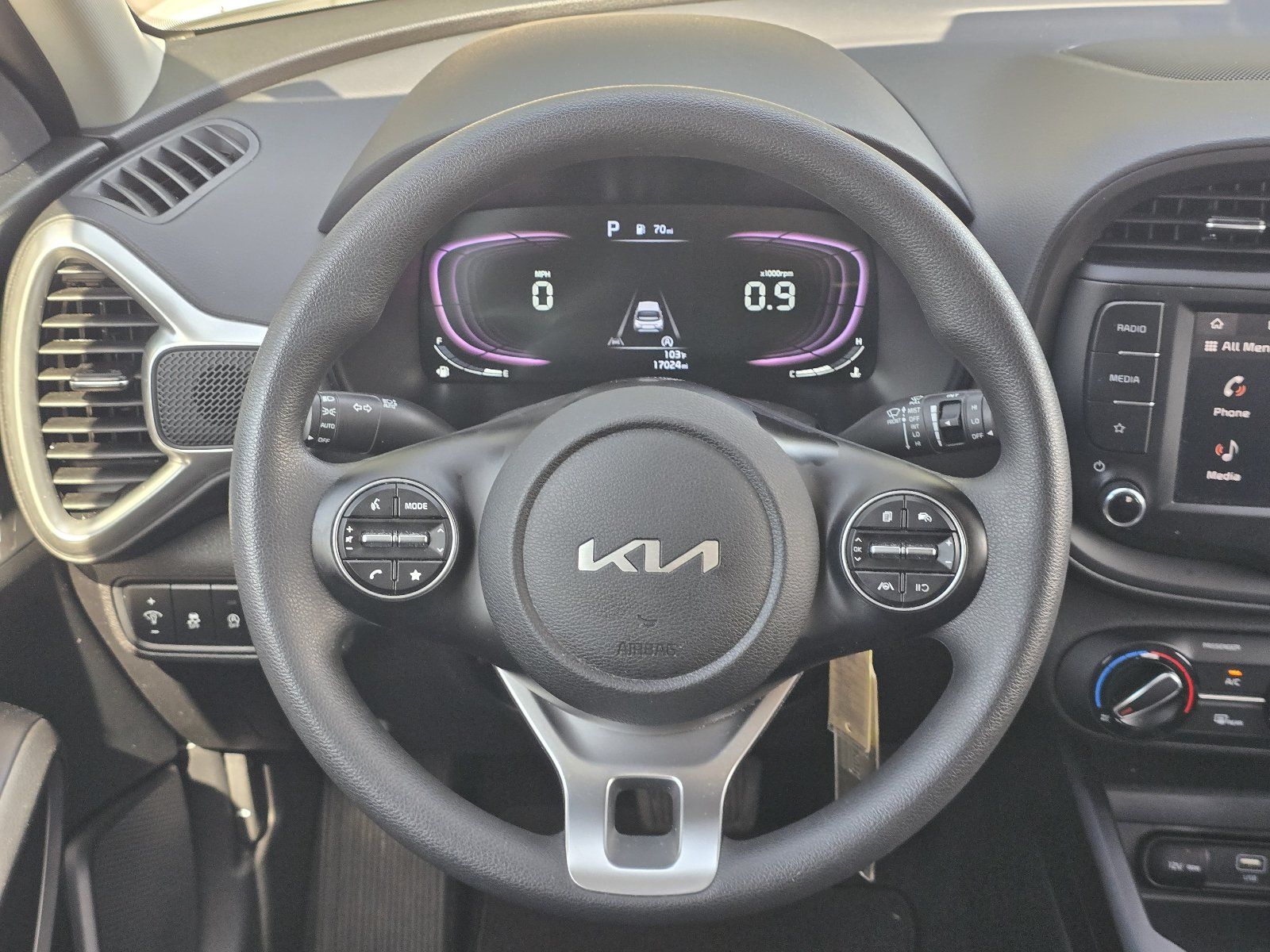 Used 2024 Kia Soul LX w/ Option Group 015 FWD image 15