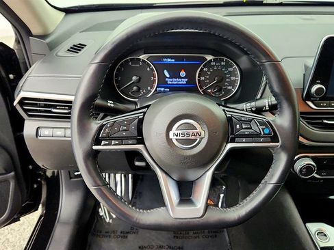 Used 2021 Nissan Altima 2.5 SV w/ SV Premium Package FWD image 14