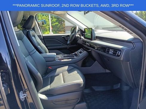 Used 2025 Lincoln Aviator AWD image 18