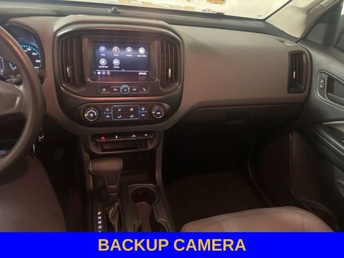 Used 2021 Chevrolet Colorado W/T AWD/4WD image 3