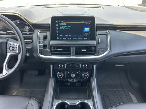 Certified 2023 Chevrolet Tahoe Z71 w/ Luxury Package AWD/4WD image 17