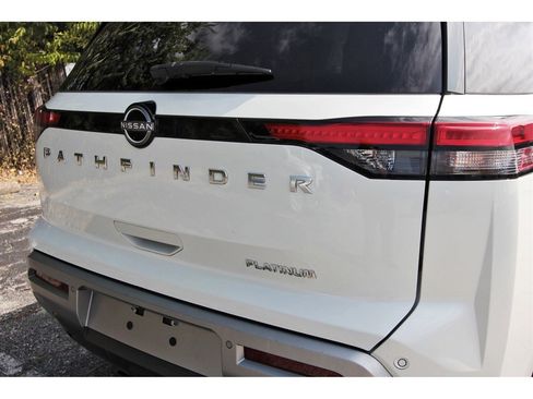 Used 2022 Nissan Pathfinder Platinum w/ Cargo Package image 6