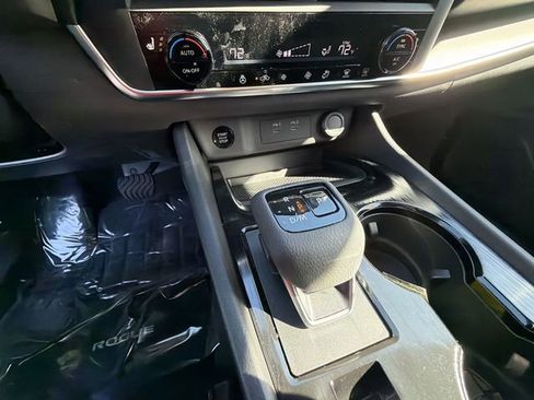 New 2026 Nissan Rogue SV AWD/4WD image 19