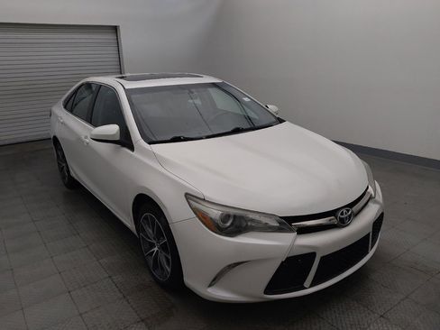 Used 2017 Toyota Camry XSE w/ Moonroof Package FWD image 13