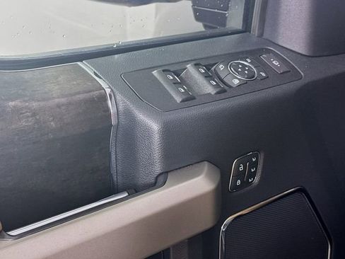 Certified 2022 Ford F350 Lariat w/ Lariat Ultimate Package image 21