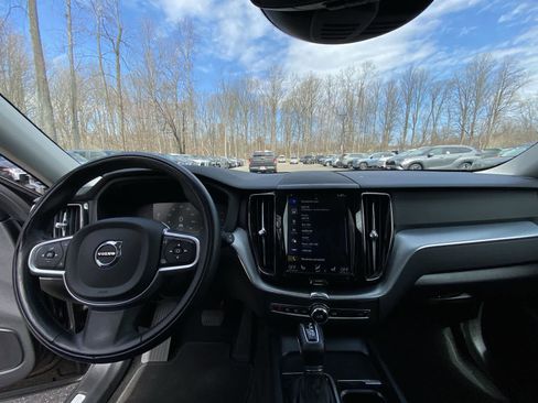 Used 2019 Volvo XC60 T6 Momentum image 19