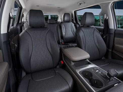 New 2026 Kia Carnival FWD image 15