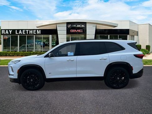 Used 2026 Buick Enclave Sport Touring w/ Power Package FWD image 2