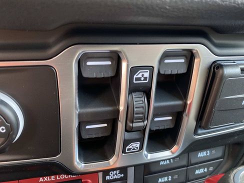 Used 2026 Jeep Wrangler Unlimited Sport AWD/4WD image 33