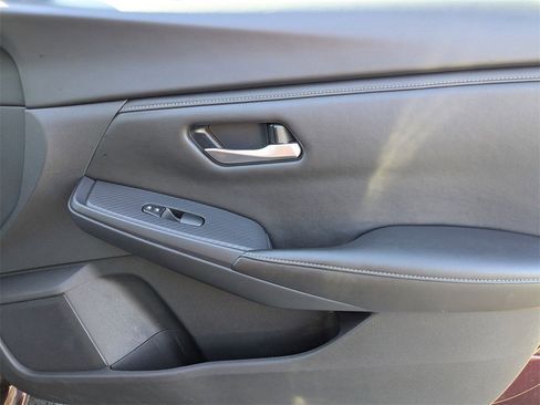 Used 2024 Nissan Sentra SV image 36