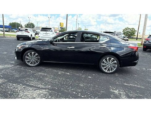 Used 2023 Nissan Altima 2.5 SL AWD/4WD image 4