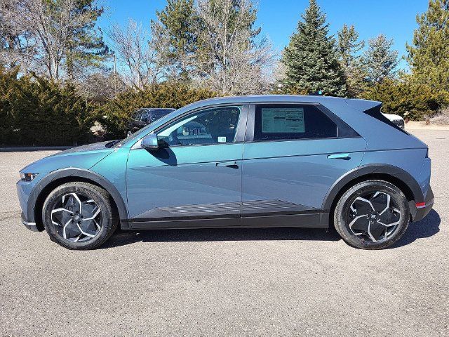 Used 2024 Hyundai Ioniq 5 SEL AWD/4WD image 2