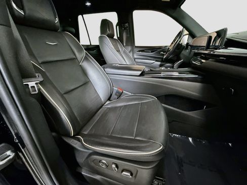 Used 2021 Cadillac Escalade Sport RWD image 29