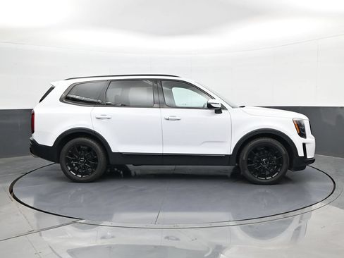 Used 2022 Kia Telluride EX w/ EX Premium Package AWD/4WD image 5