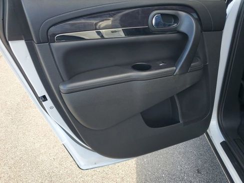 Used 2017 Buick Enclave Leather image 26
