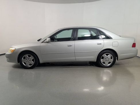 Used 2003 Toyota Avalon XLS FWD image 4
