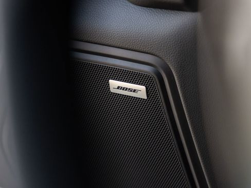 Certified 2026 Porsche Macan AWD/4WD image 25