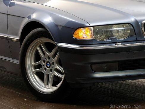 Used 2001 BMW 740i RWD image 3
