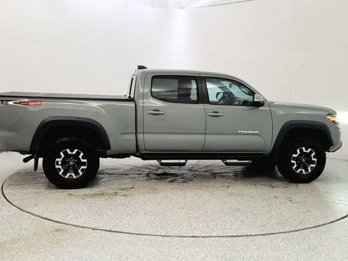 Used 2023 Toyota Tacoma TRD Off-Road image 8