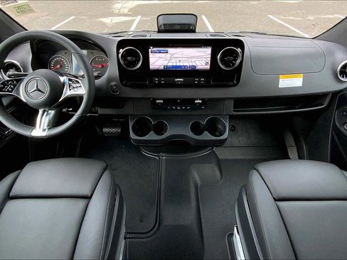 New 2025 Mercedes-Benz Sprinter 2500 image 5