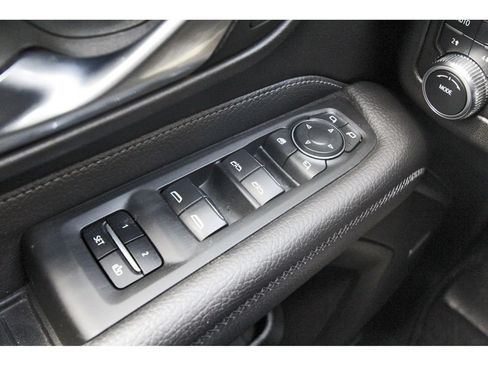 Used 2021 GMC Yukon XL Denali w/ LPO, Illumination Package AWD/4WD image 22
