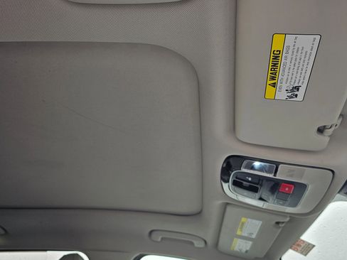 Used 2024 Hyundai Tucson Limited image 9