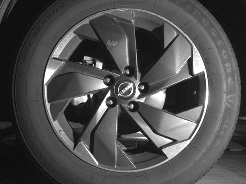 Used 2025 Nissan Rogue SV AWD/4WD image 12