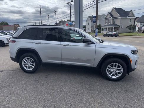 Used 2024 Jeep Grand Cherokee Laredo X w/ Trailer Tow Package image 4