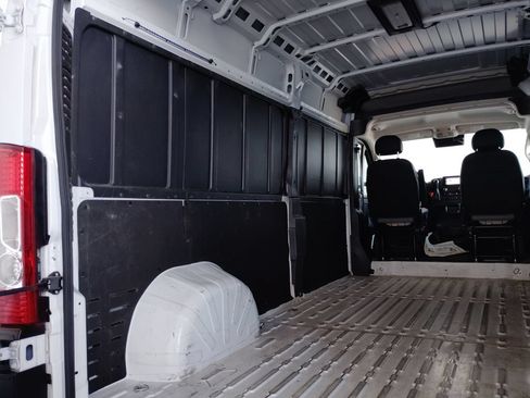 Used 2024 RAM ProMaster 2500 w/ Convenience Group FWD image 20