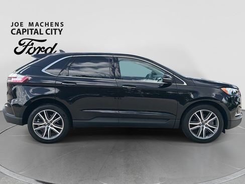 Used 2022 Ford Edge Titanium AWD/4WD image 3