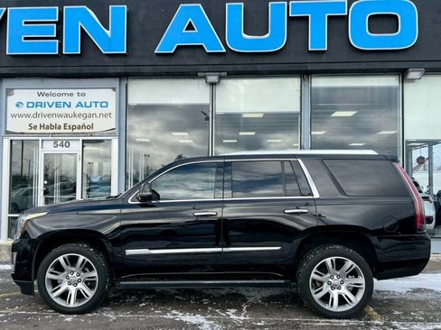 Used 2015 Cadillac Escalade Premium image 34