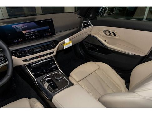 Used 2026 BMW 330i xDrive Sedan w/ Premium Package image 77