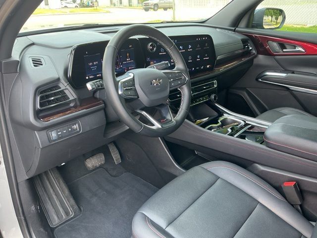 Used 2025 Chevrolet Traverse Z71 AWD/4WD image 17