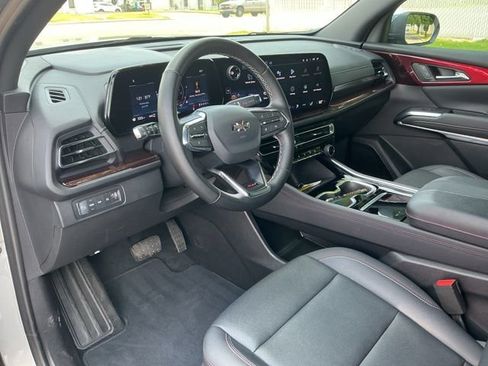 Used 2025 Chevrolet Traverse Z71 AWD/4WD image 17