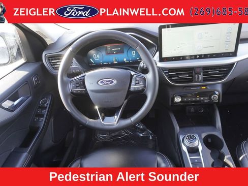 Used 2024 Ford Escape Platinum AWD/4WD image 13