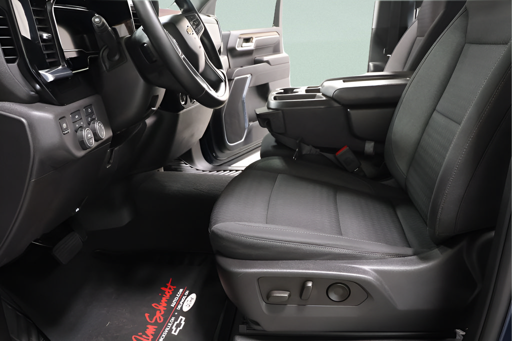 Used 2023 Chevrolet Silverado 1500 LT AWD/4WD image 21