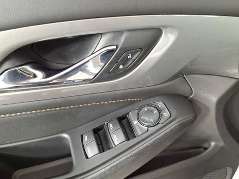 Used 2021 Chevrolet Traverse LT w/ LPO, Floor Liner Package AWD/4WD image 14