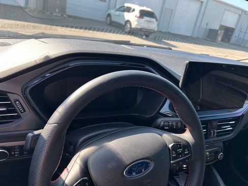Certified 2024 Ford Escape ST-Line w/ Tech Pack #1 FWD image 11