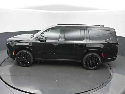 New 2026 Jeep Grand Wagoneer Limited AWD/4WD image 39