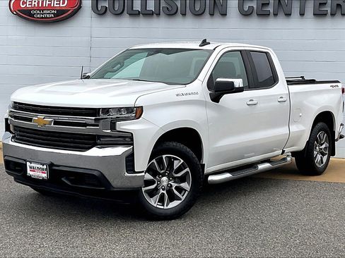 Used 2019 Chevrolet Silverado 1500 LT w/ All-Star Edition AWD/4WD image 2
