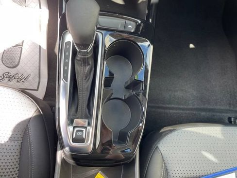 Used 2024 Chevrolet Trax LT FWD image 15