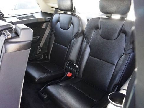 Used 2018 Volvo XC90 T5 Momentum w/ Convenience Package FWD image 19