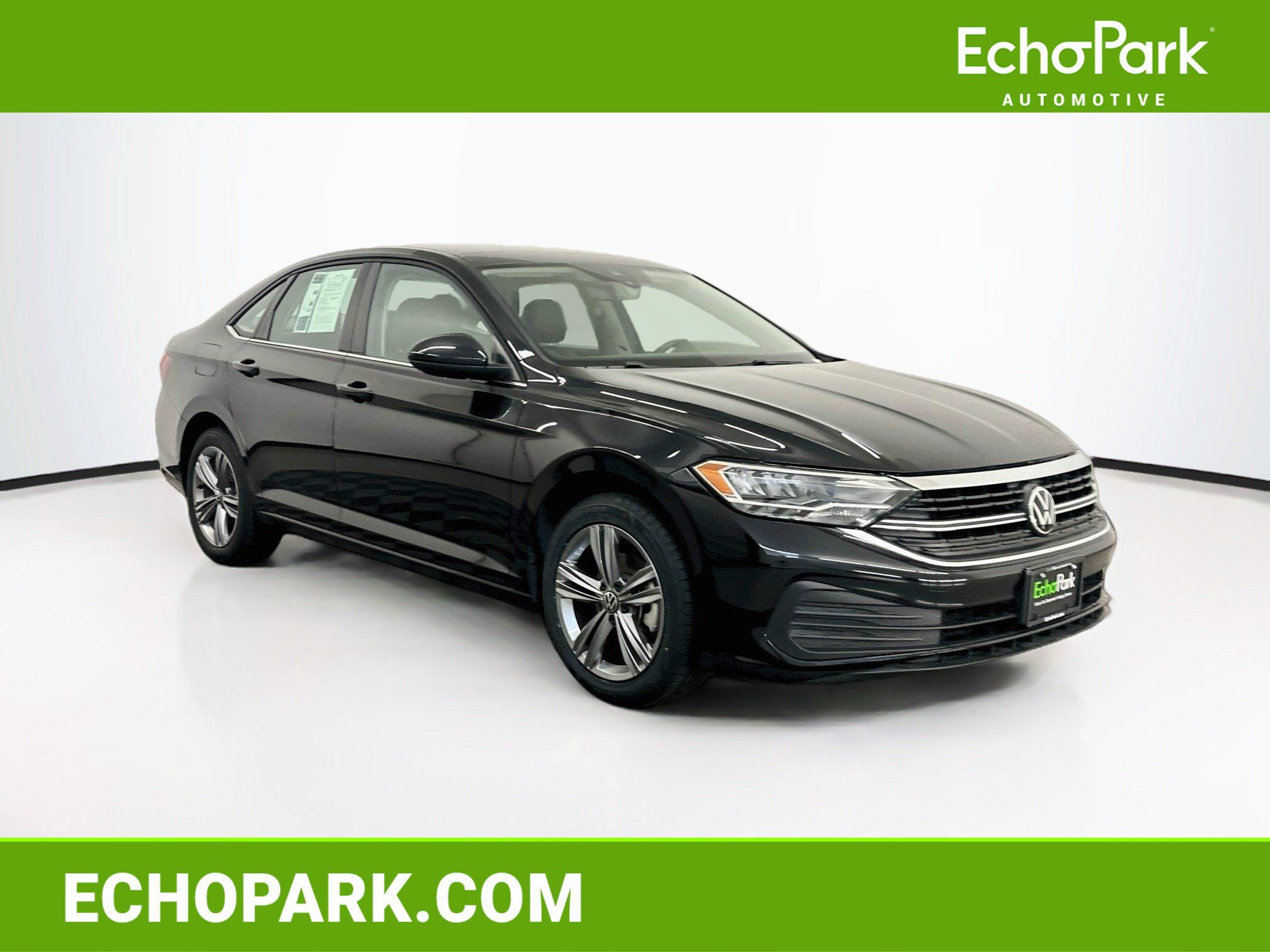 Used 2024 Volkswagen Jetta SE FWD image 1