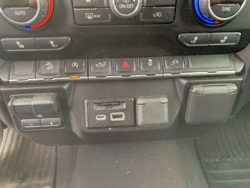 Used 2019 Chevrolet Silverado 1500 LT w/ All-Star Edition image 21