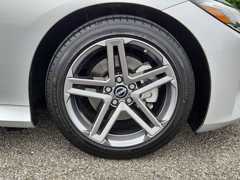 Used 2025 Nissan Z Sport w/ Floor Mat Package RWD image 8
