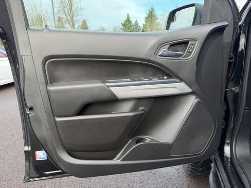 Used 2020 Chevrolet Colorado ZR2 image 11