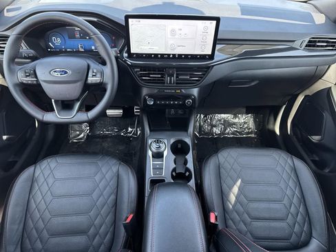 Used 2024 Ford Escape ST-Line Elite w/ Premium Technology Package image 9